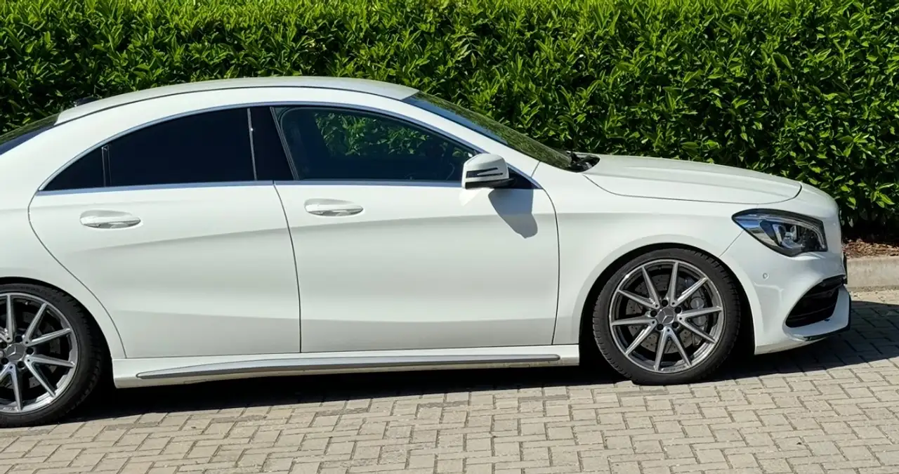 Mercedes-Benz CLA 45 AMG