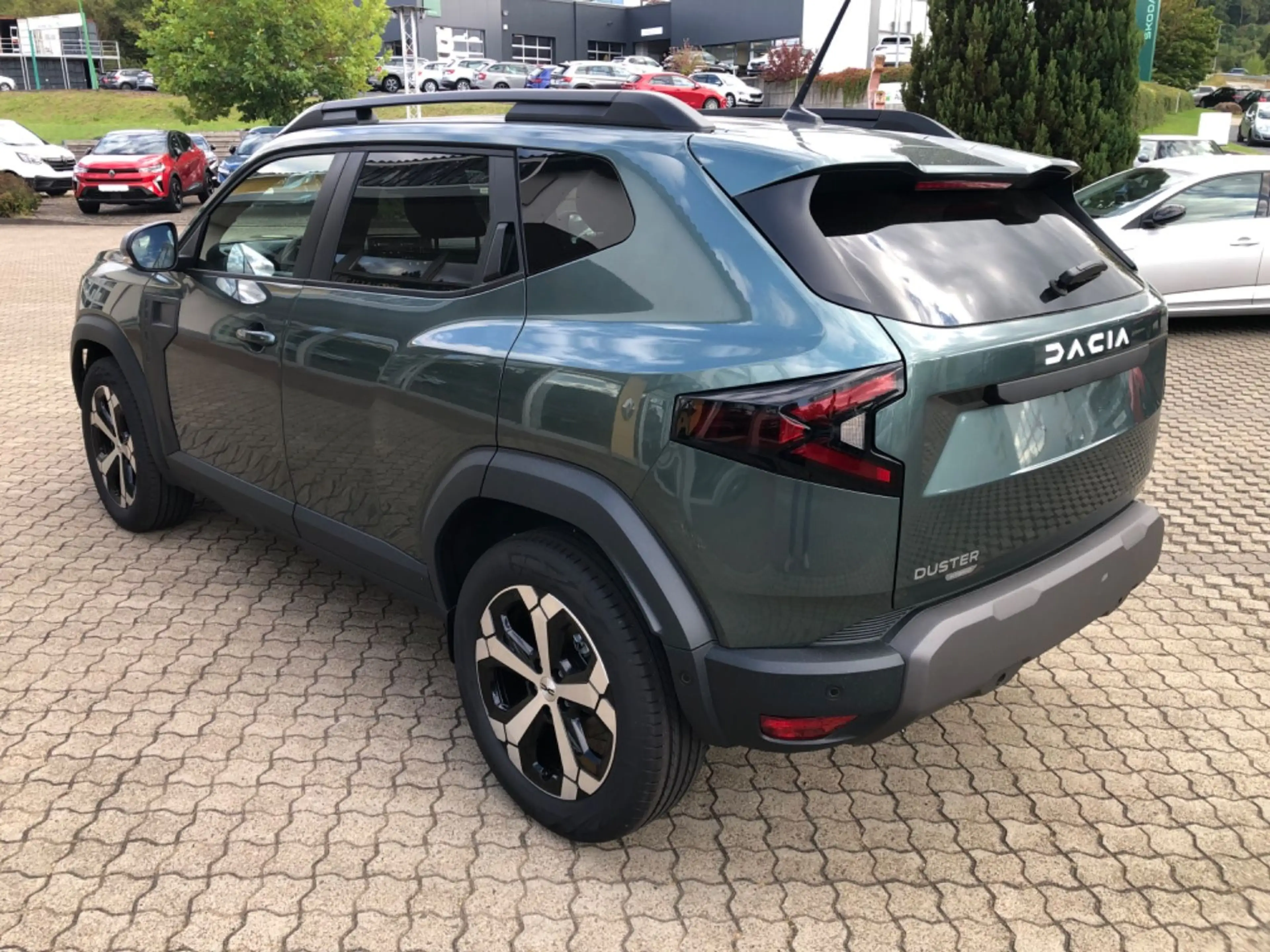 Dacia Duster III Hybrid 155 Journey — photo 4