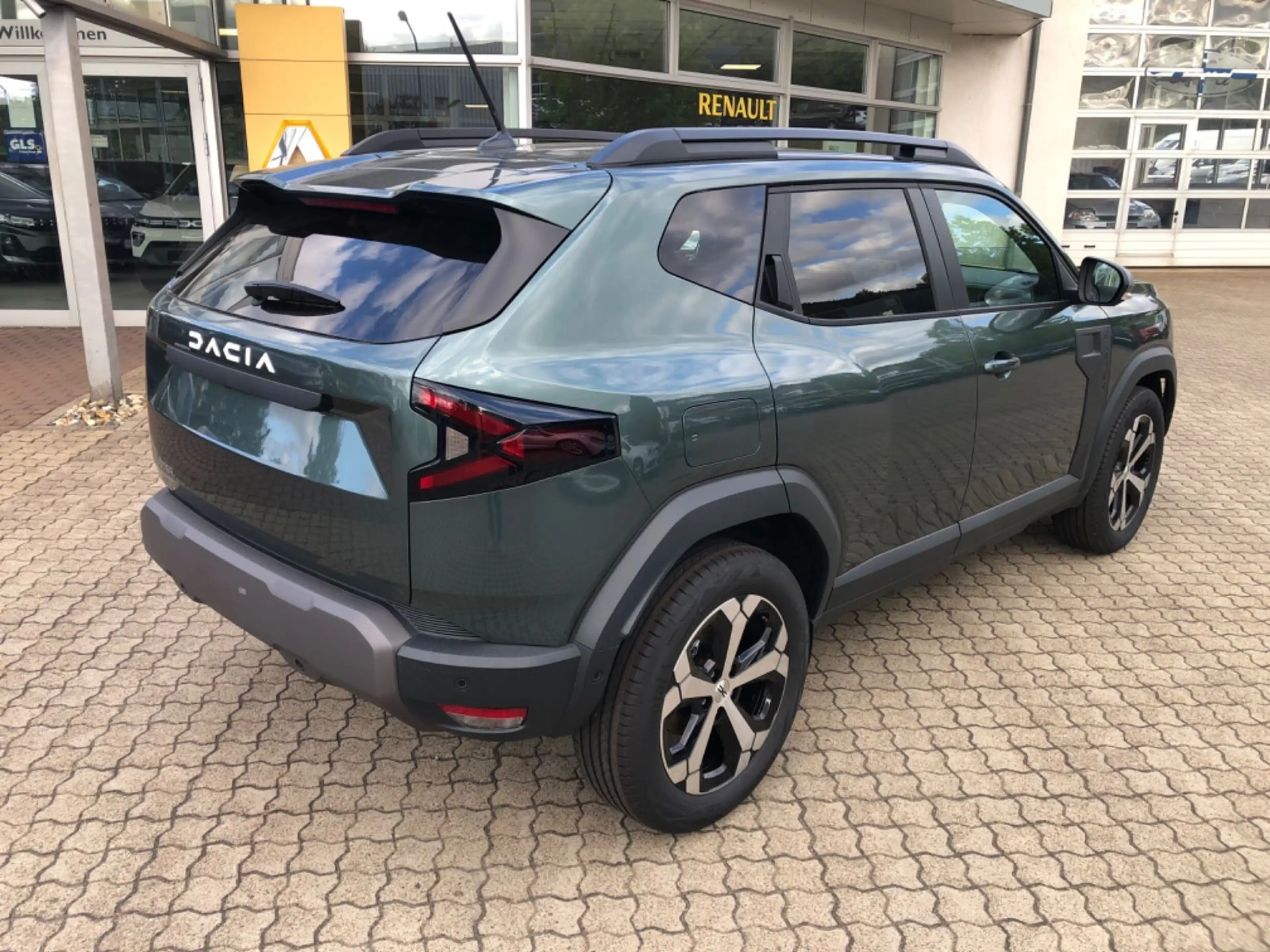 Dacia Duster III Hybrid 155 Journey — photo 6