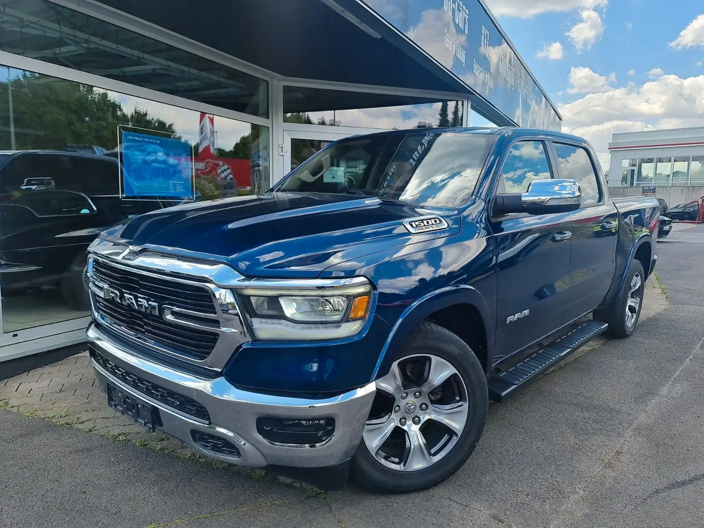 Dodge RAM 1500 LARAMIE Синий - 1
