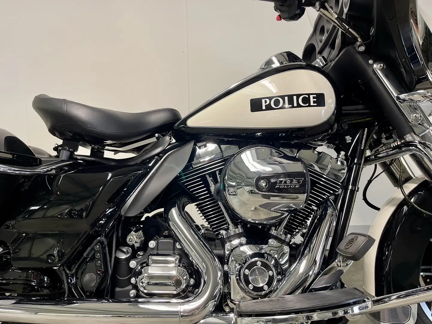 Harley-Davidson Electra Glide TOURING FLHTP POLICE Schwarz - 2