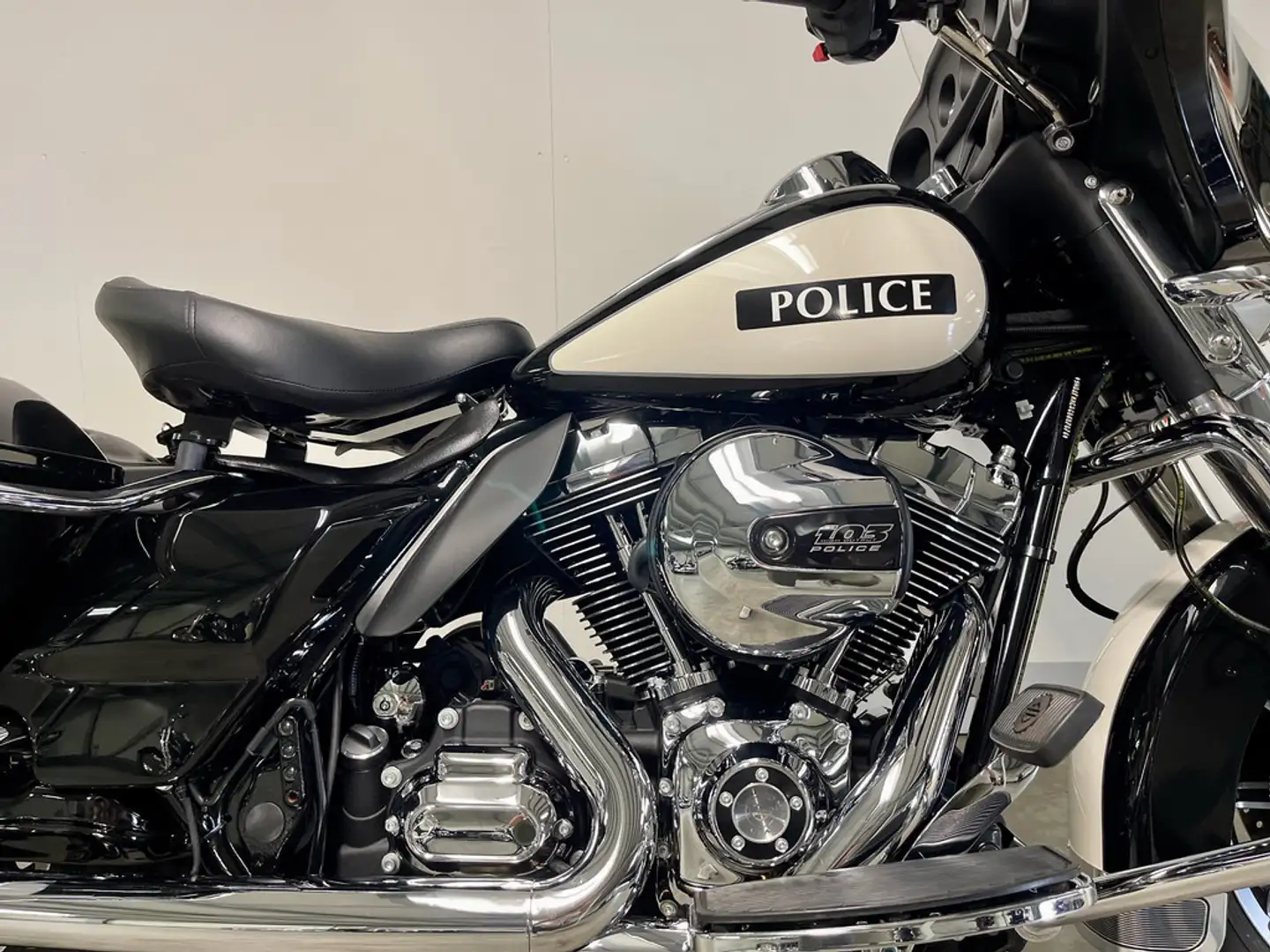 Harley-Davidson Tour Glide TOURING FLHTP ELECTRA POLICE Zwart - 2