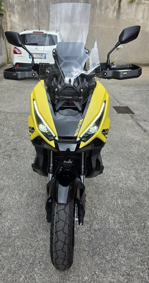 Honda X-ADV Yellow - 2