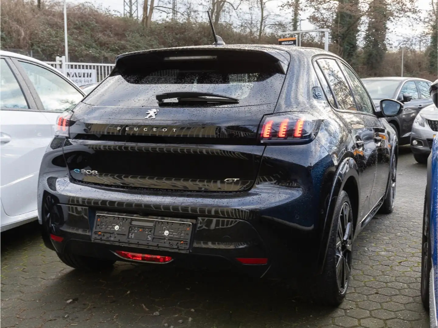 Peugeot 208 ELEKTRO GT +OBC11kW+SHZ+KEYLESS+NAVI+RFK+PDC+ Noir - 2