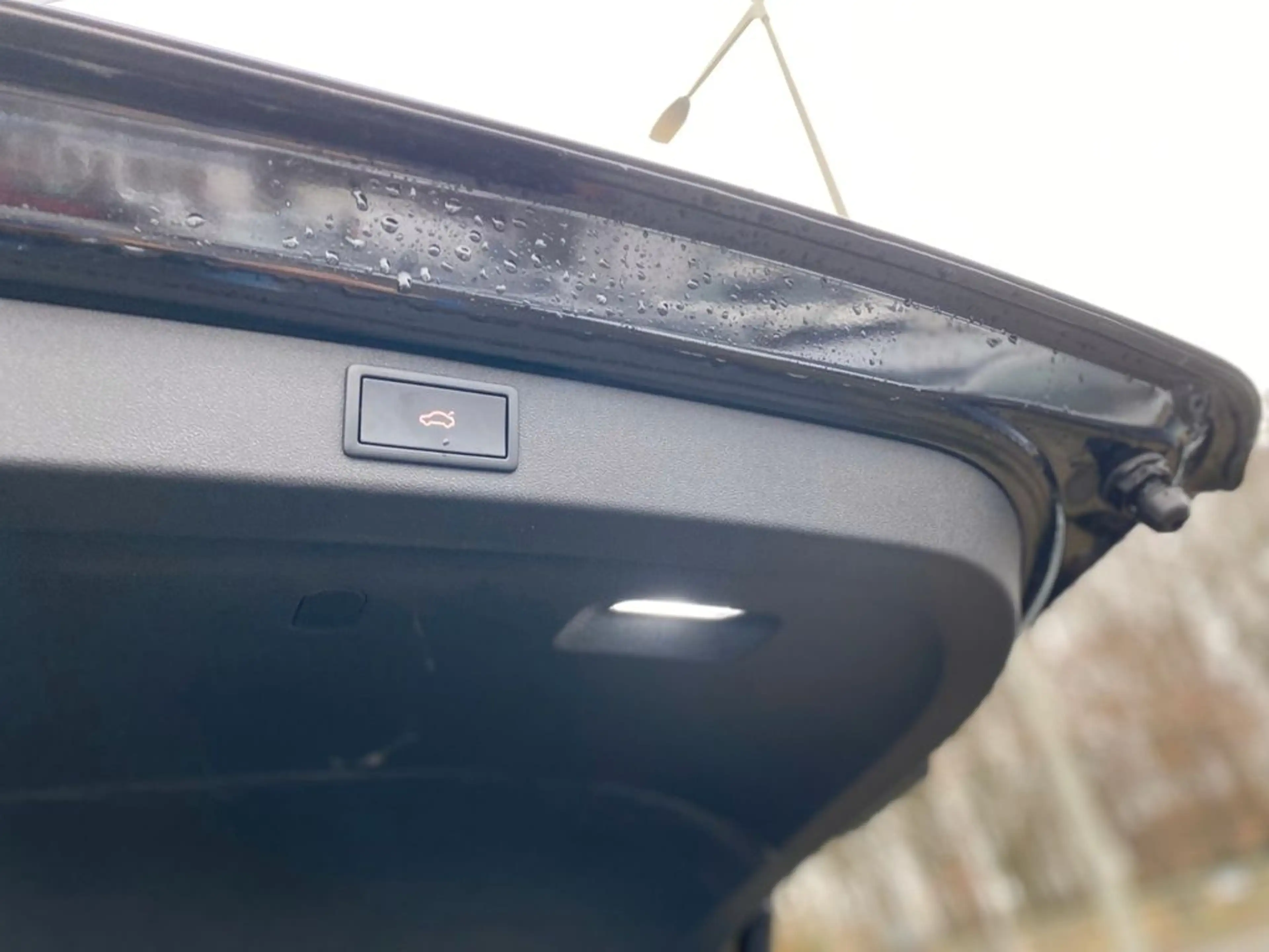 Skoda Enyaq 80 Suite — photo 10