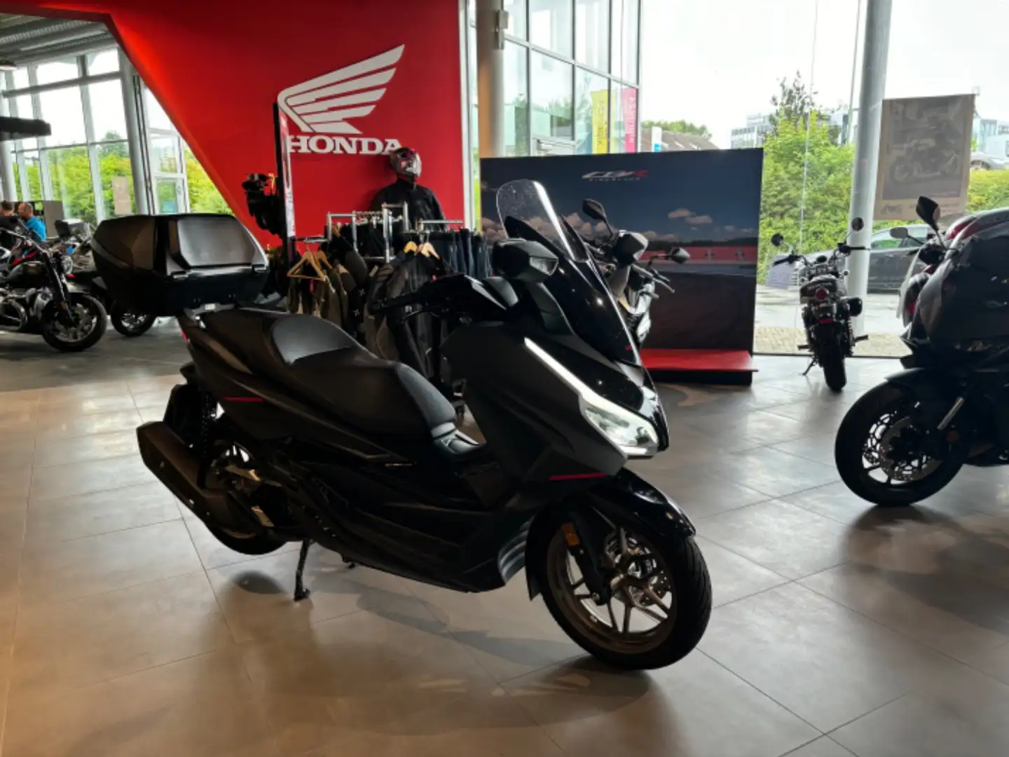 Honda Forza 125 NSS 125 Special Edition 2025 Grijs - 2