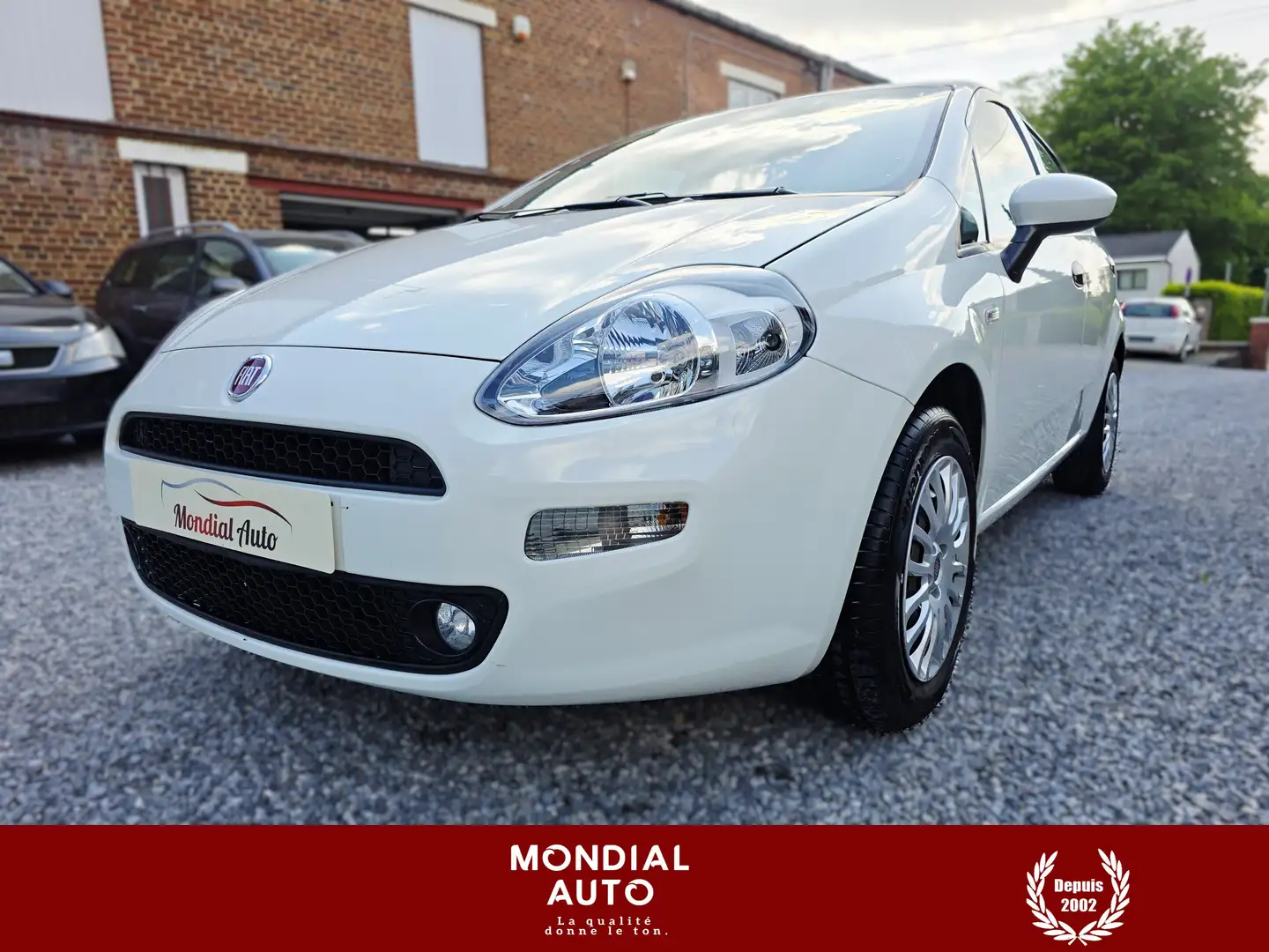 Fiat Punto 1.2i Street ***Faible KM*** Blanc - 1