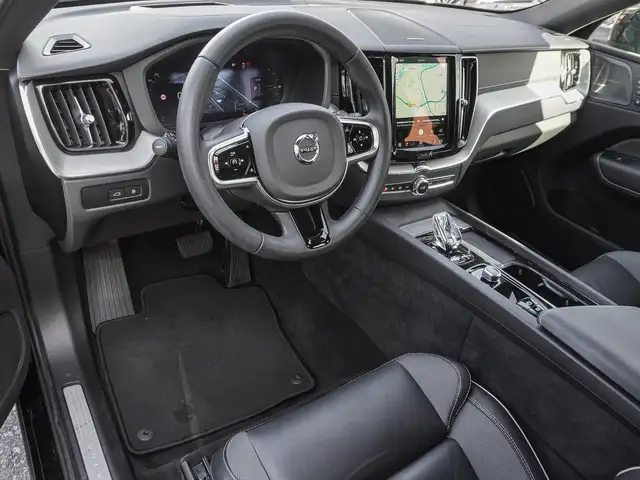 Volvo XC60 view 10