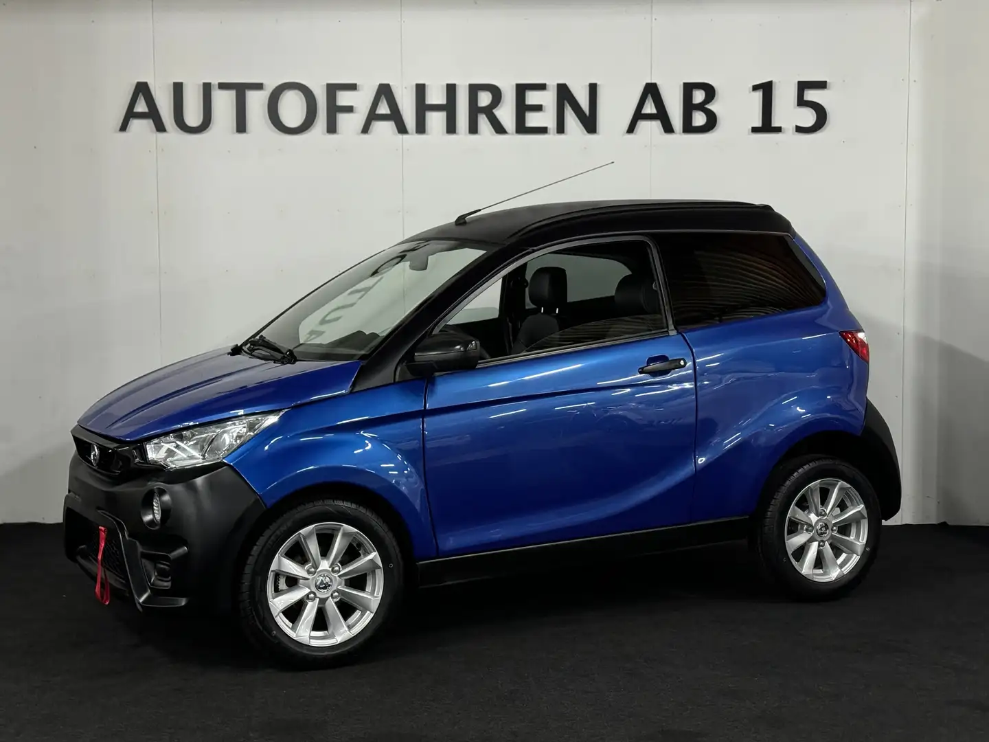 Aixam Crossline XXL Apple CarPlay Kubota 8PS Motor Inkl Lieferung Albastru - 1
