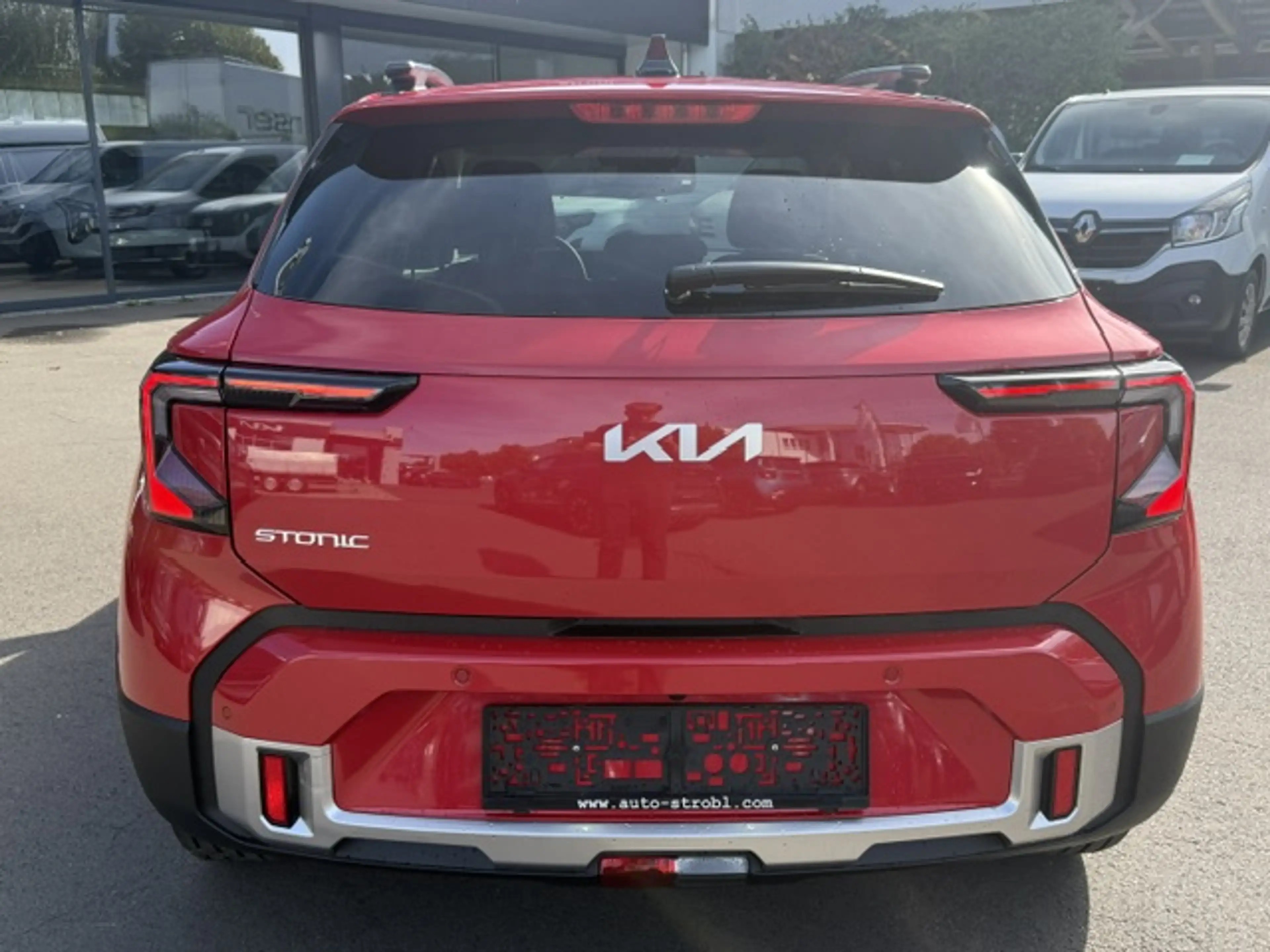 Kia Stonic Stonic 1,0 TGDI GPF ISG Silber — photo 5