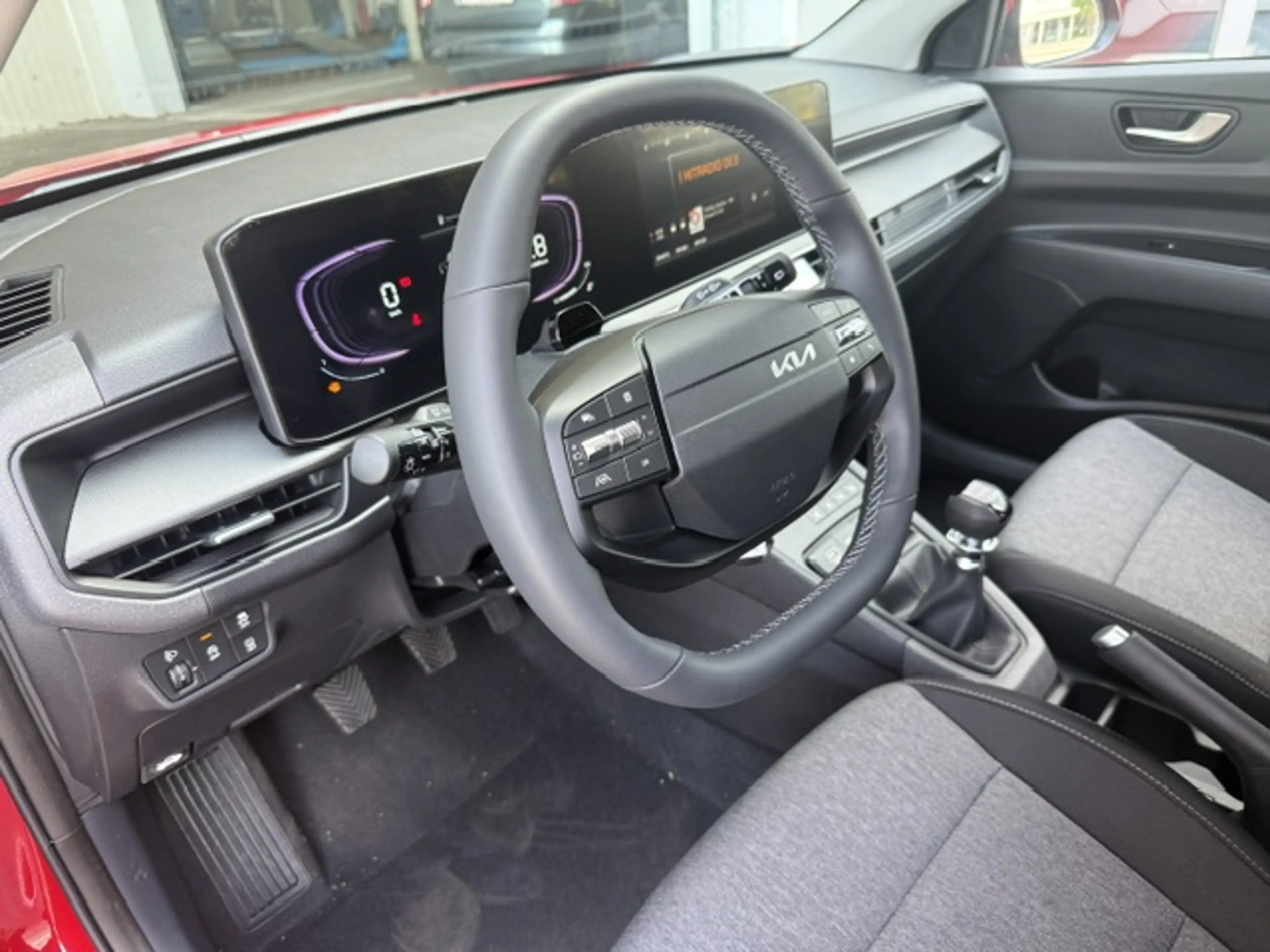 Kia Stonic Stonic 1,0 TGDI GPF ISG Silber — photo 8