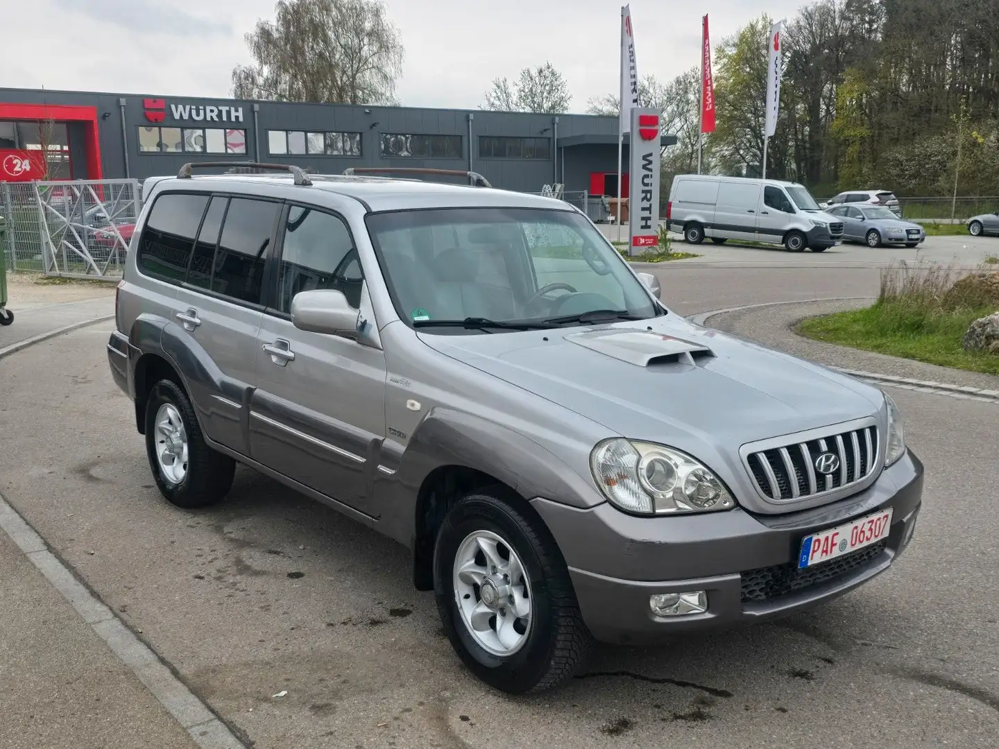 Hyundai Terracan 2.9 CRDi GL Silber - 1