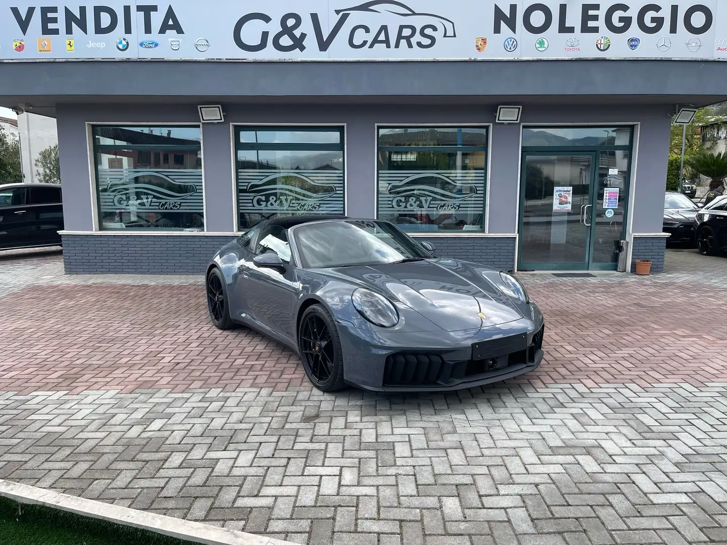 Porsche 992 .2 TARGA 4 GTS ACC 72.000€ NOLEGGIO NO SCORING Grigio - 1