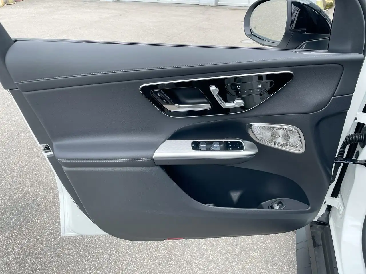 Mercedes-Benz GLC снимка Mercedes-Benz GLC
