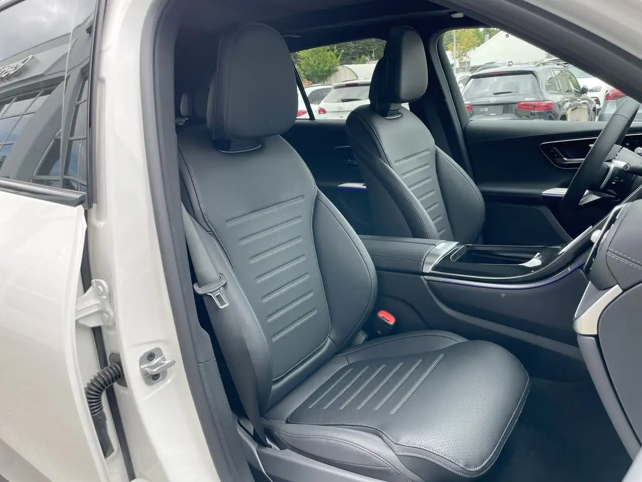 Mercedes-Benz GLC снимка Mercedes-Benz GLC