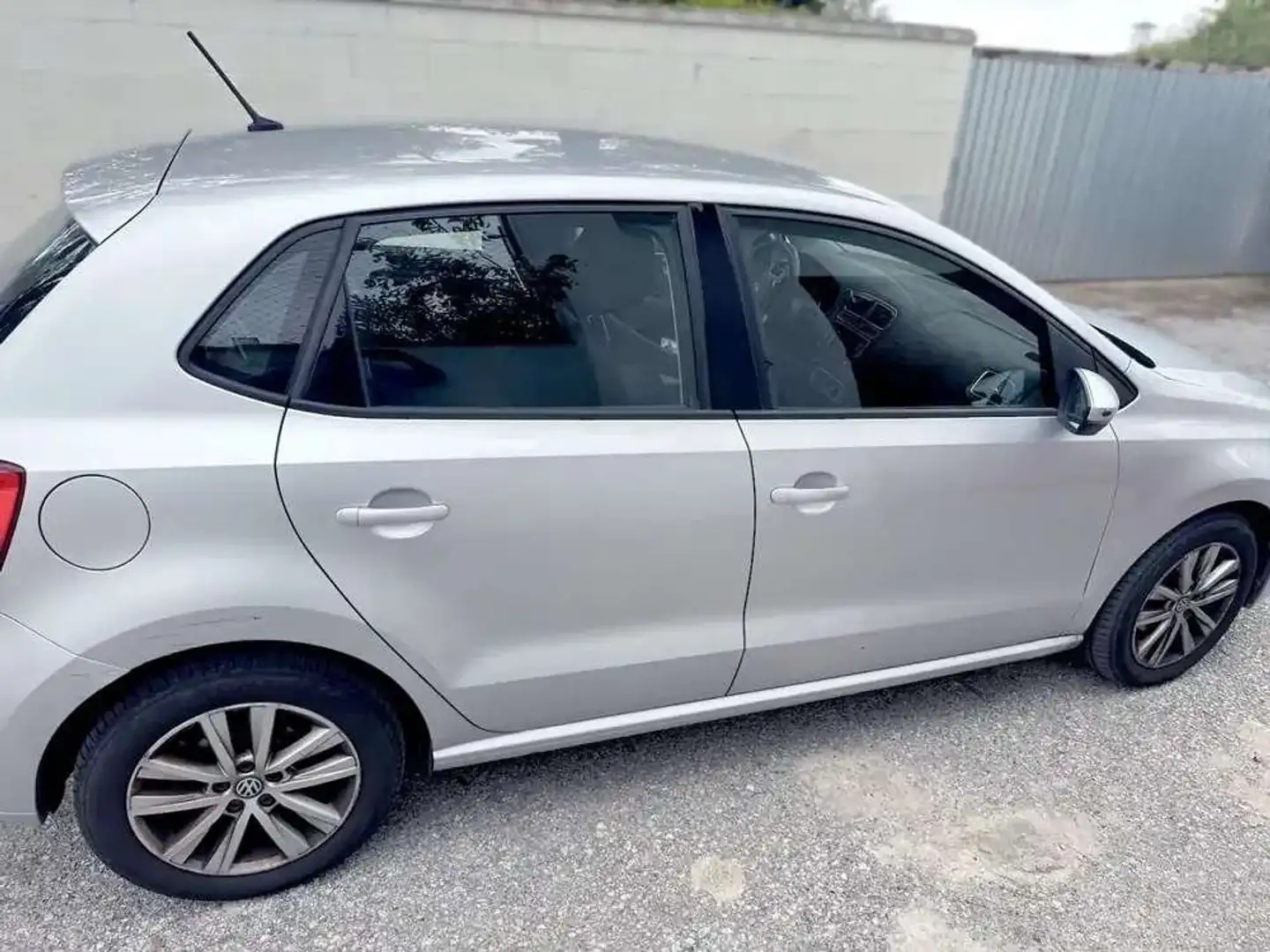 Volkswagen Polo 1.4 TDI BMT Advance 66kW Gris - 2