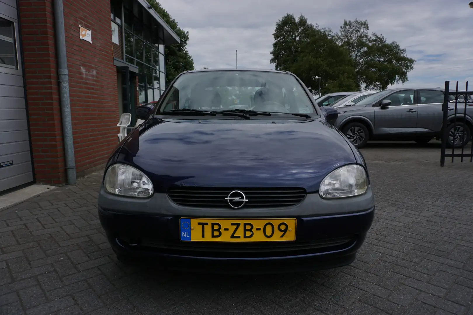 Opel Corsa 1.4i Sport NIEUWE APK - LOOPT GOED - NIEUWE DISTRI Bleu - 2