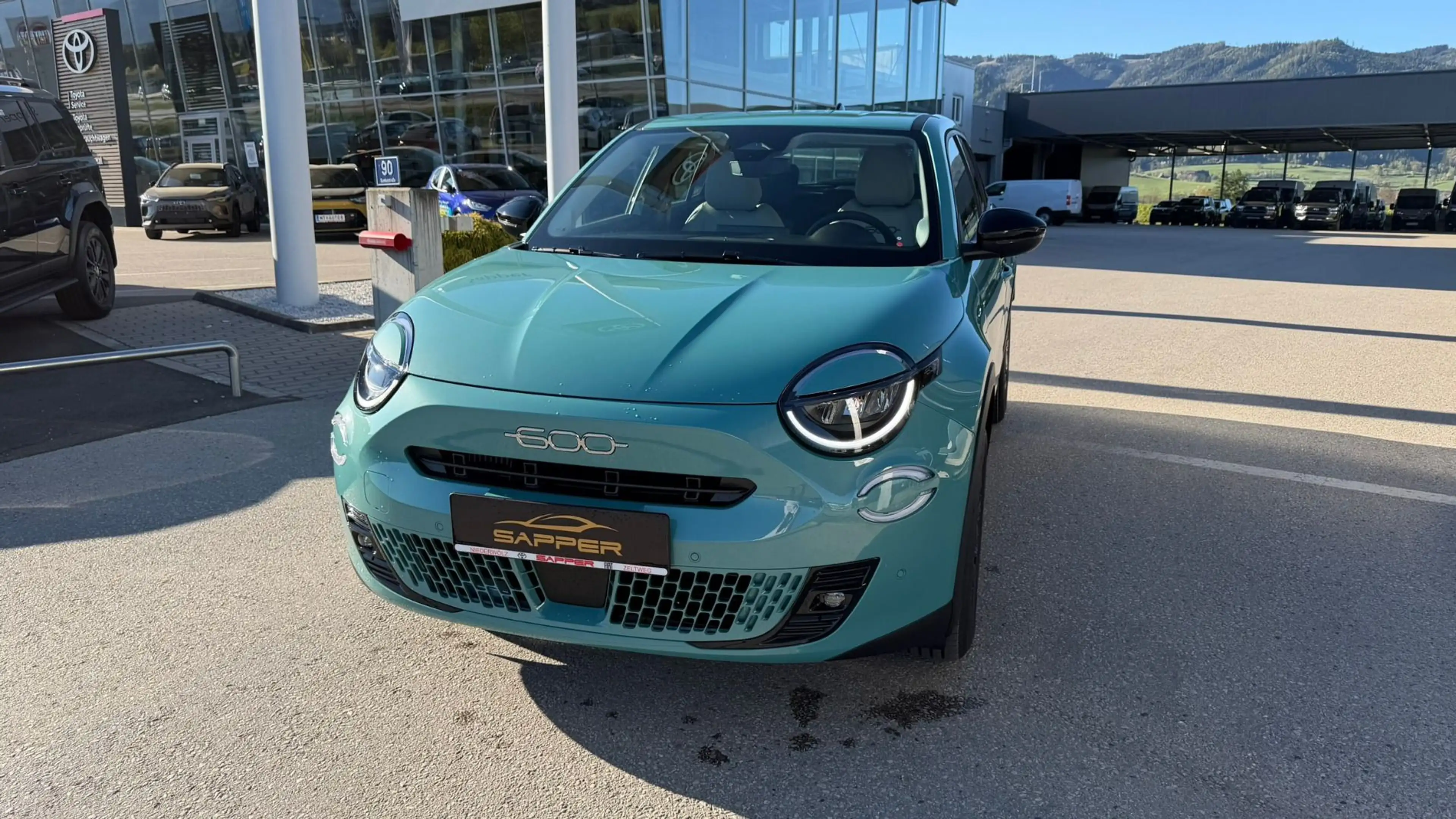 Fiat 600 Hybrid ICON — photo 14