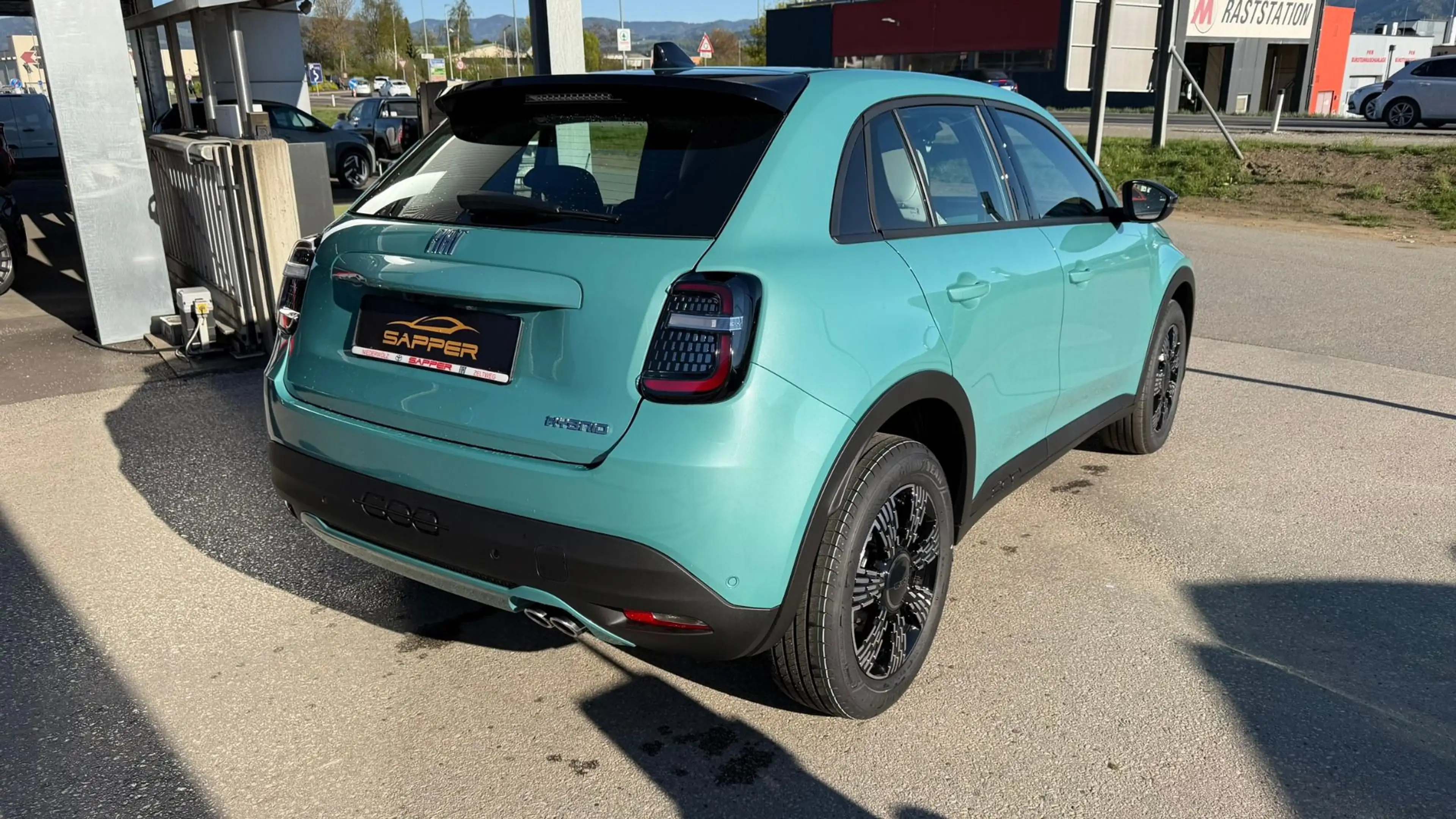 Fiat 600 Hybrid ICON — photo 4
