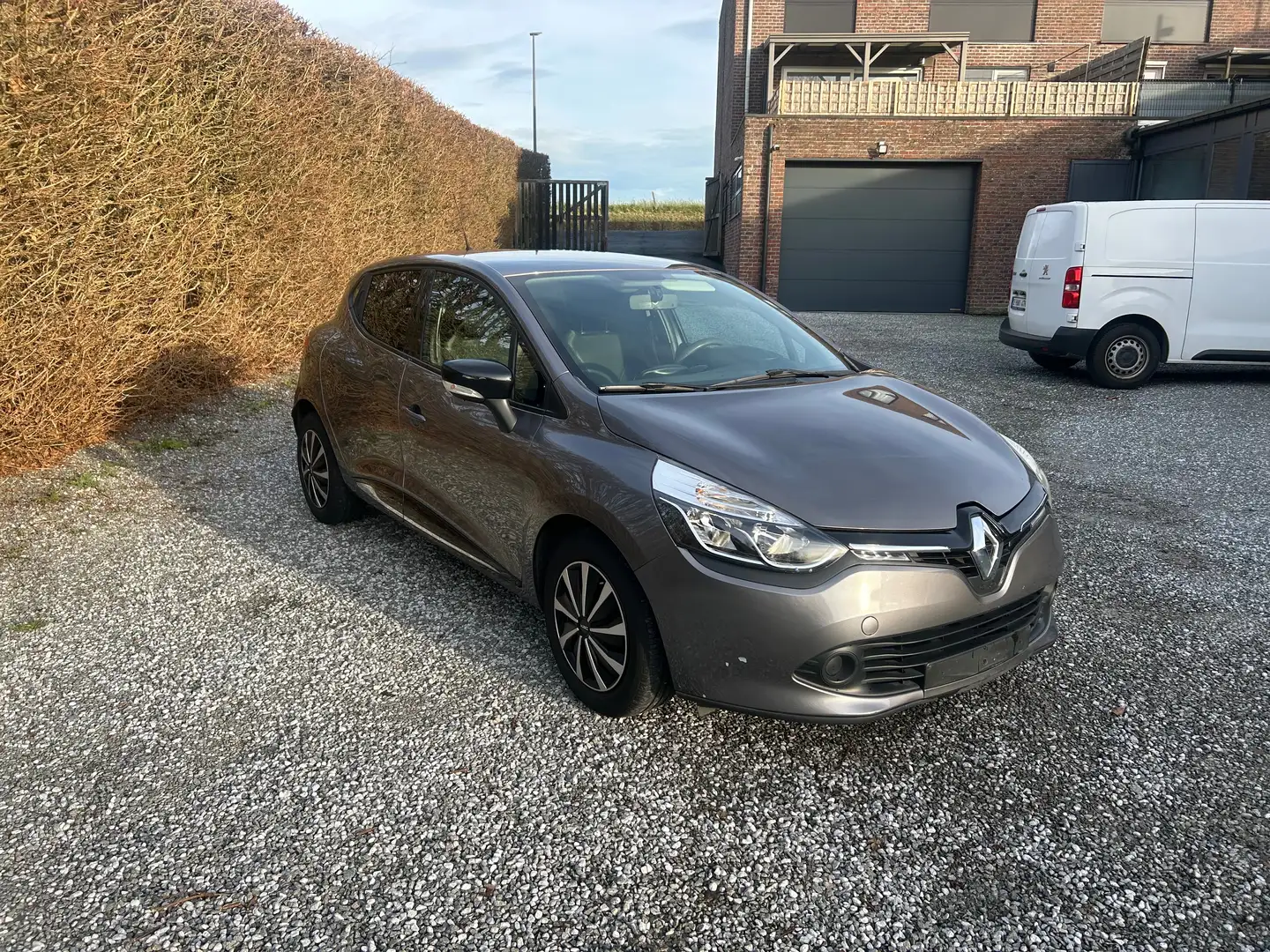 Renault Clio Clio 0.9 TCe/ GARANTIE 12MOIS/ CARPASS/ CT Grijs - 1