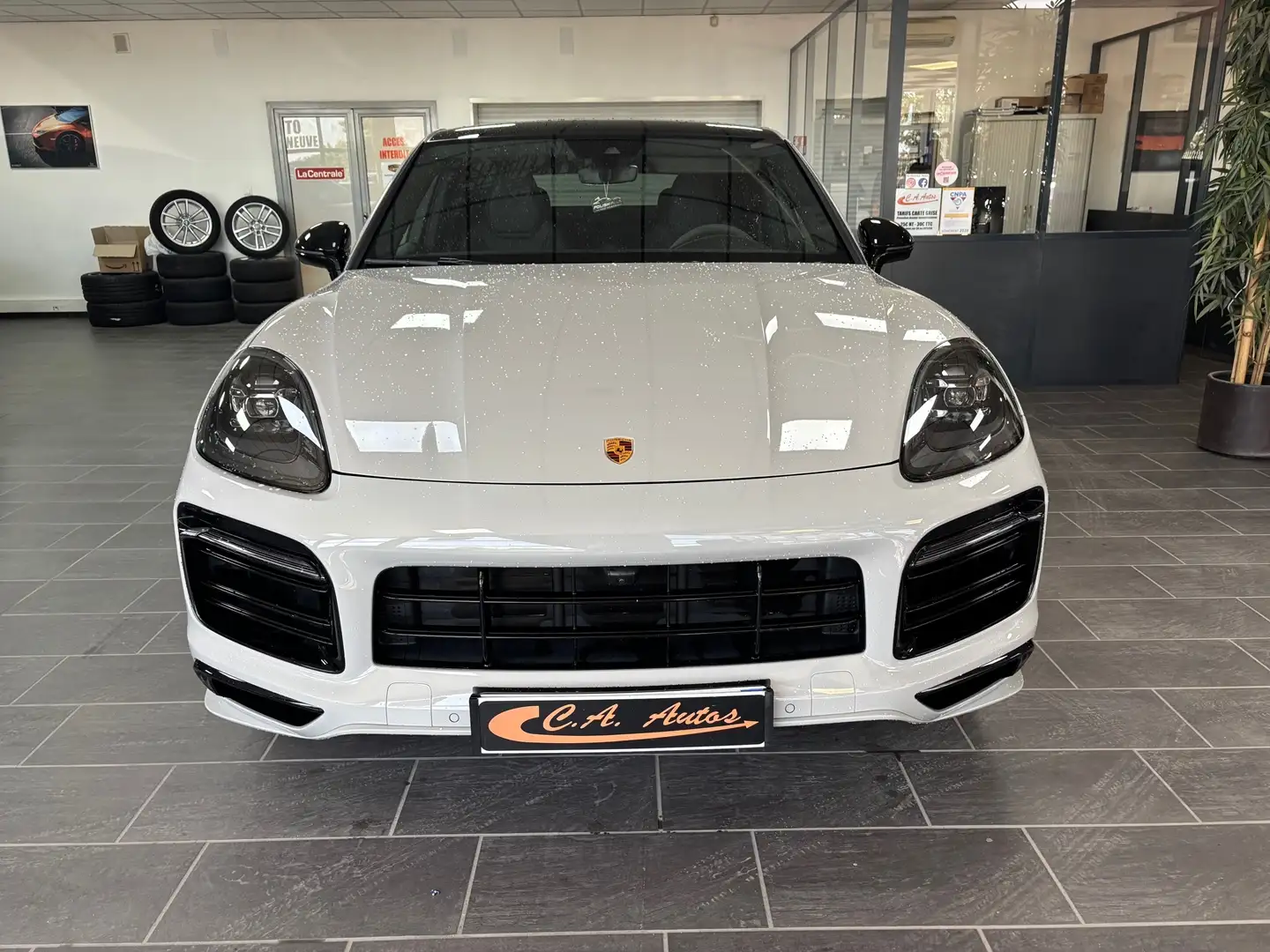 Porsche Cayenne (9YA) 3.0 V6 462CH E-HYBRID - 2