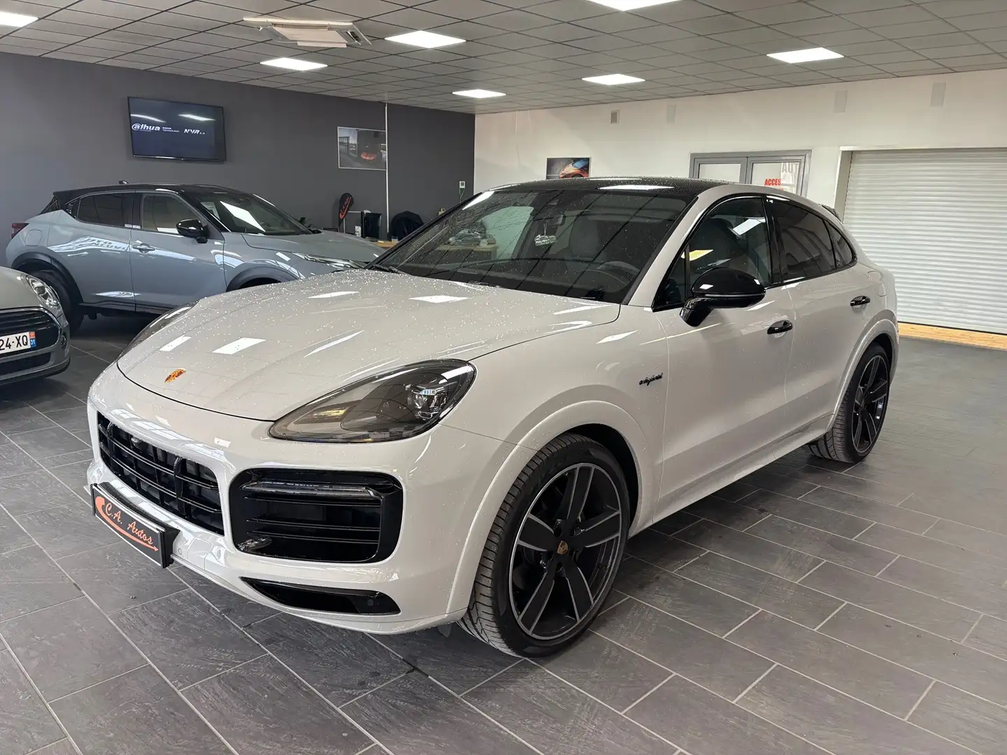 Porsche Cayenne (9YA) 3.0 V6 462CH E-HYBRID - 1