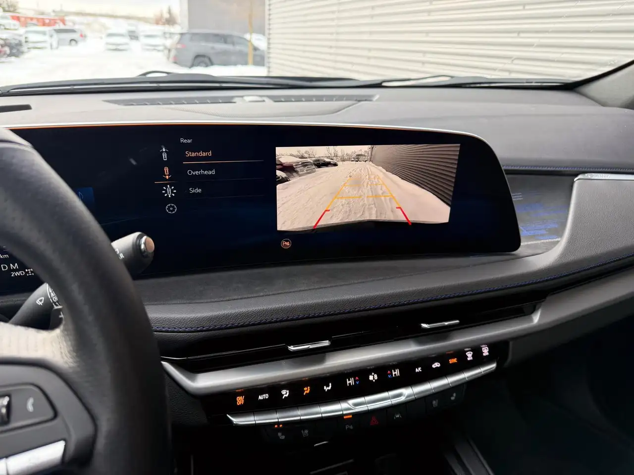 Cadillac XT4 снимка Cadillac XT4