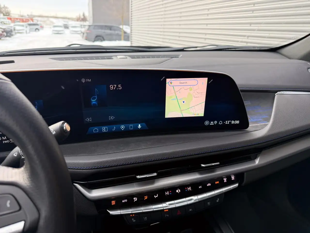 Cadillac XT4 снимка Cadillac XT4
