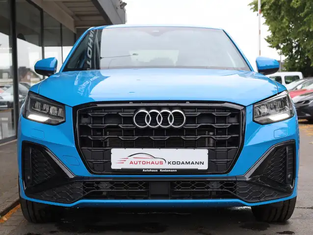 Audi Q2 view 4