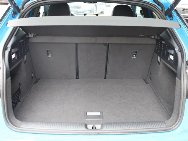 Audi Q2 view 12