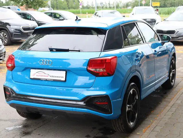 Audi Q2 view 10