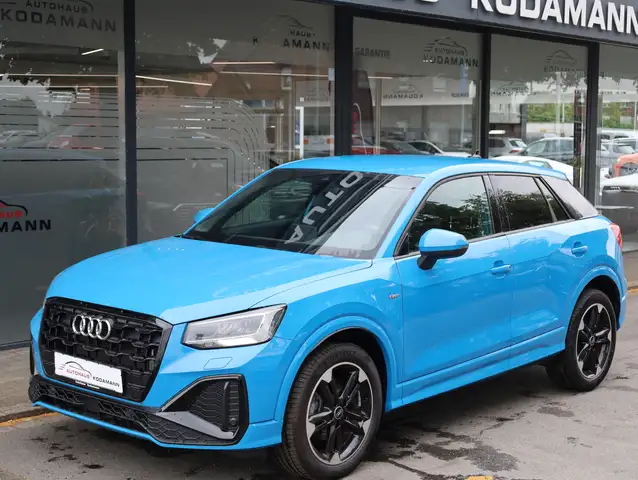 Audi Q2 view 5