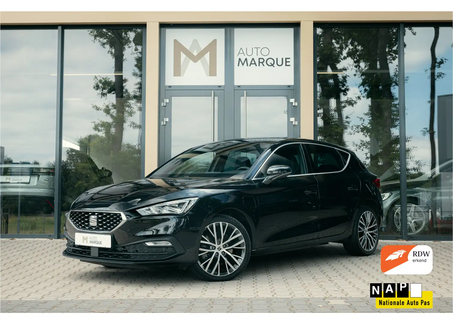 SEAT Leon 1.4 TSI eHybrid PHEV 204PK | Xcellence | 18" LM Ve Zwart - 1