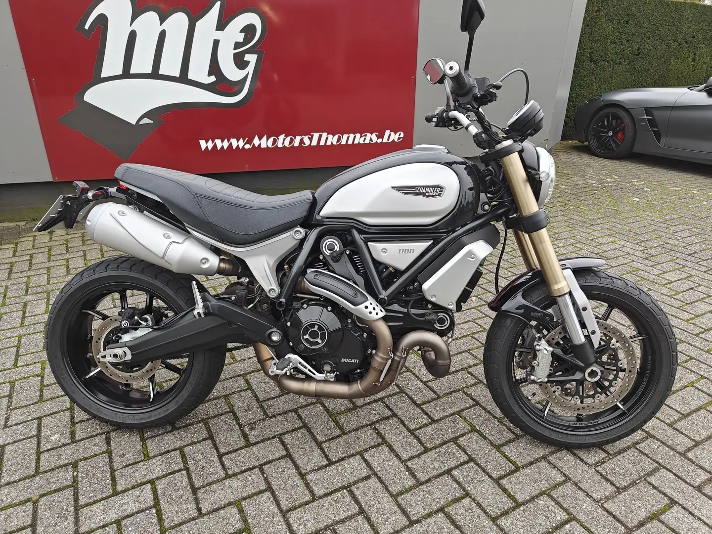 Ducati Scrambler 1100 Zwart - 2