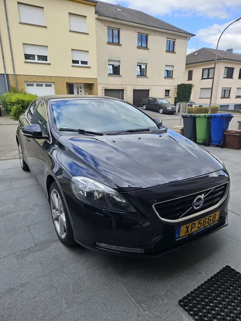 Volvo V40 D4 Momentum - 1