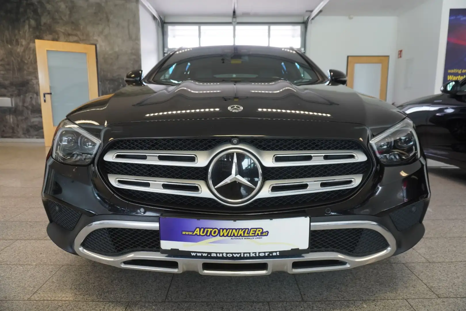 Mercedes-Benz E 400 d 4Matic All Terrain Aut. AHV/Panorama Schwarz - 2