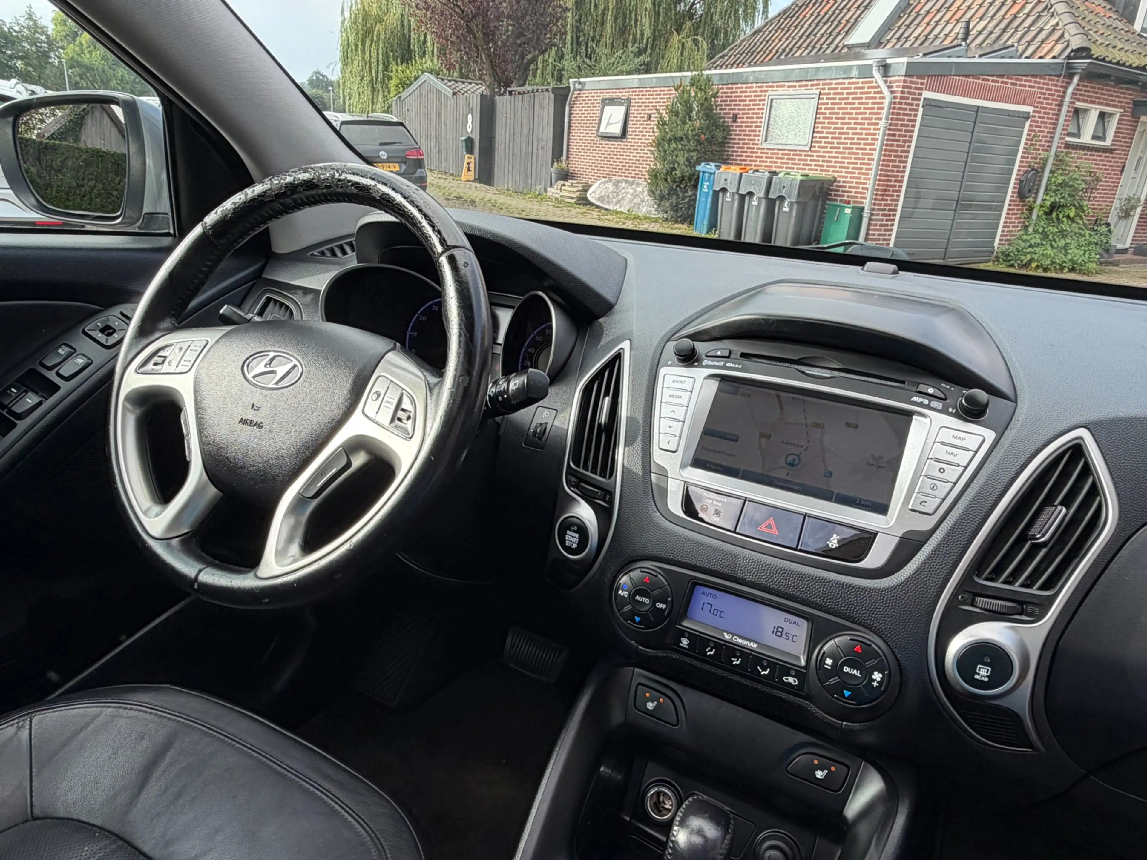 Hyundai iX35 2.0i i-Catcher Aut. Panorama Leer Navi Clima Cruis — photo 10
