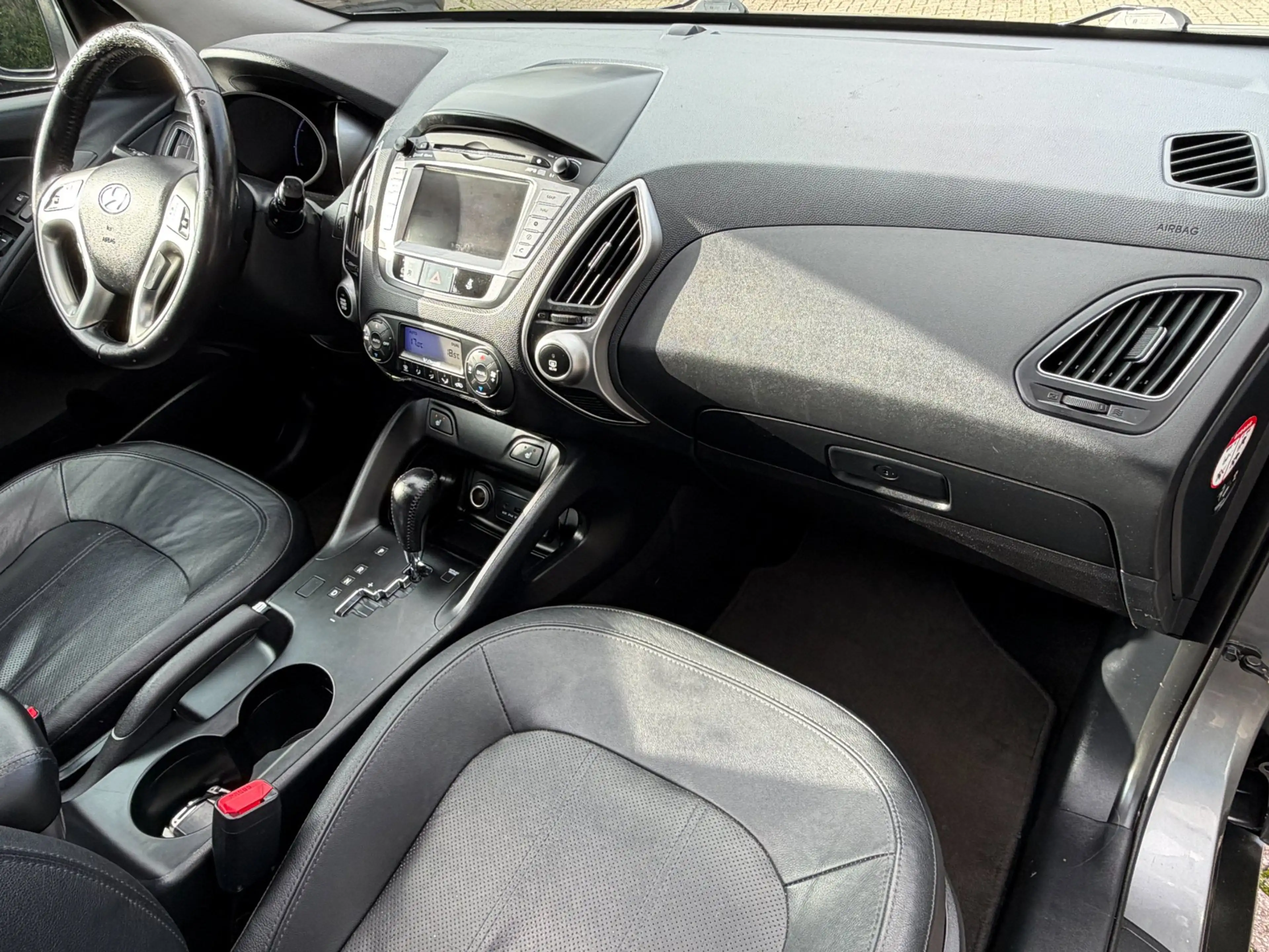 Hyundai iX35 2.0i i-Catcher Aut. Panorama Leer Navi Clima Cruis — photo 9