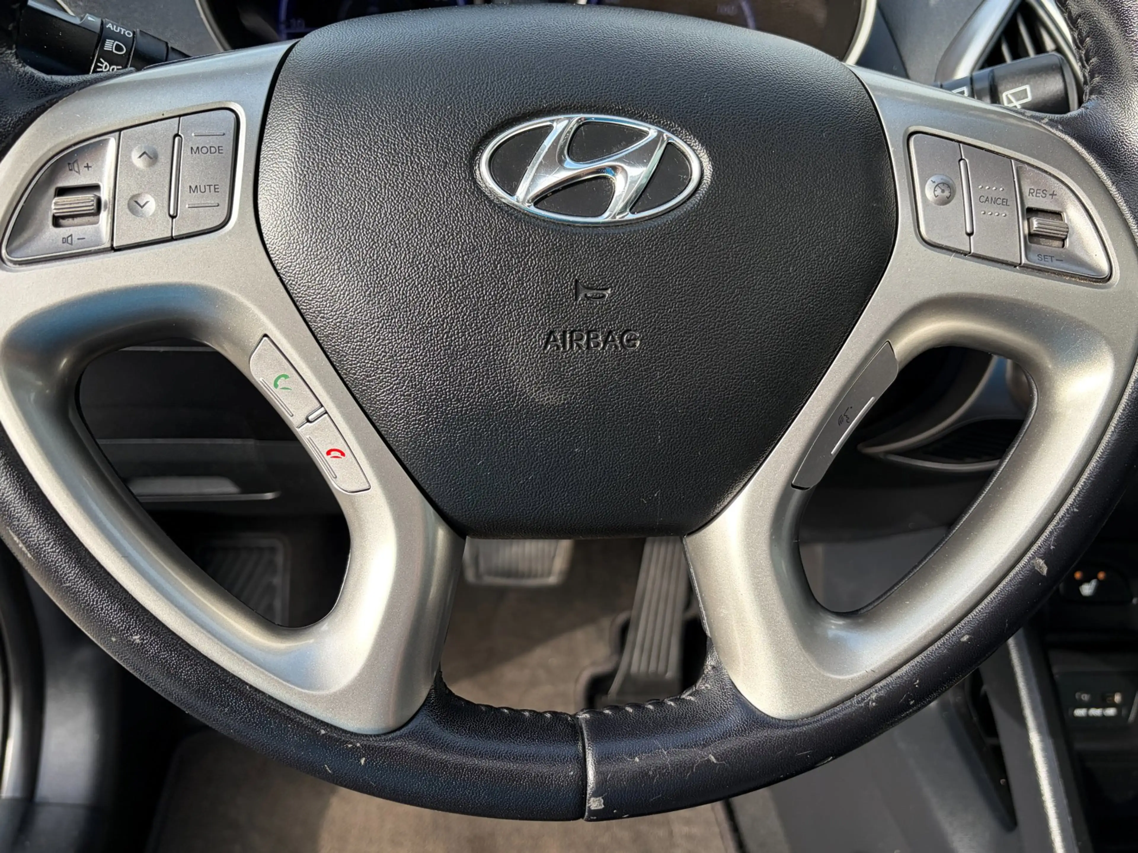 Hyundai iX35 2.0i i-Catcher Aut. Panorama Leer Navi Clima Cruis — photo 20