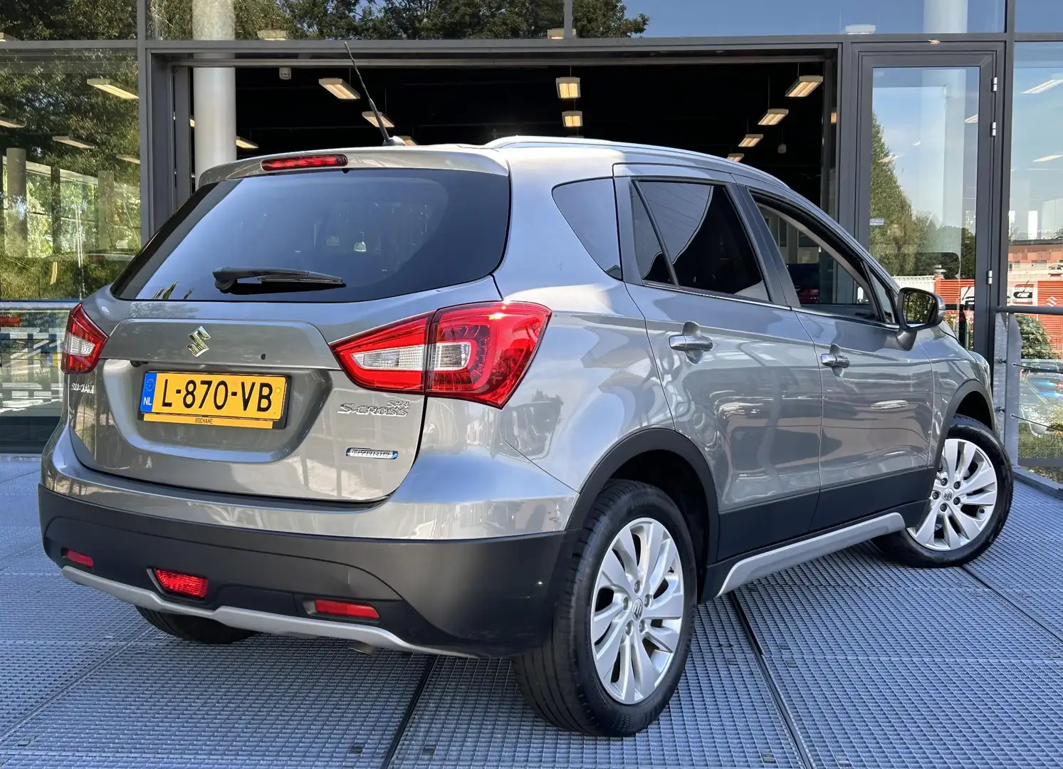 Suzuki S-Cross 1.4 Boosterjet Select Smart Hybrid | Navigatie | A Grijs - 2