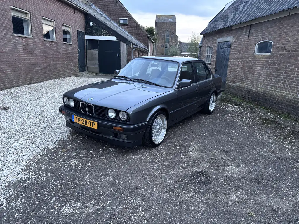BMW 325 1988 из Европы — купить под ключ