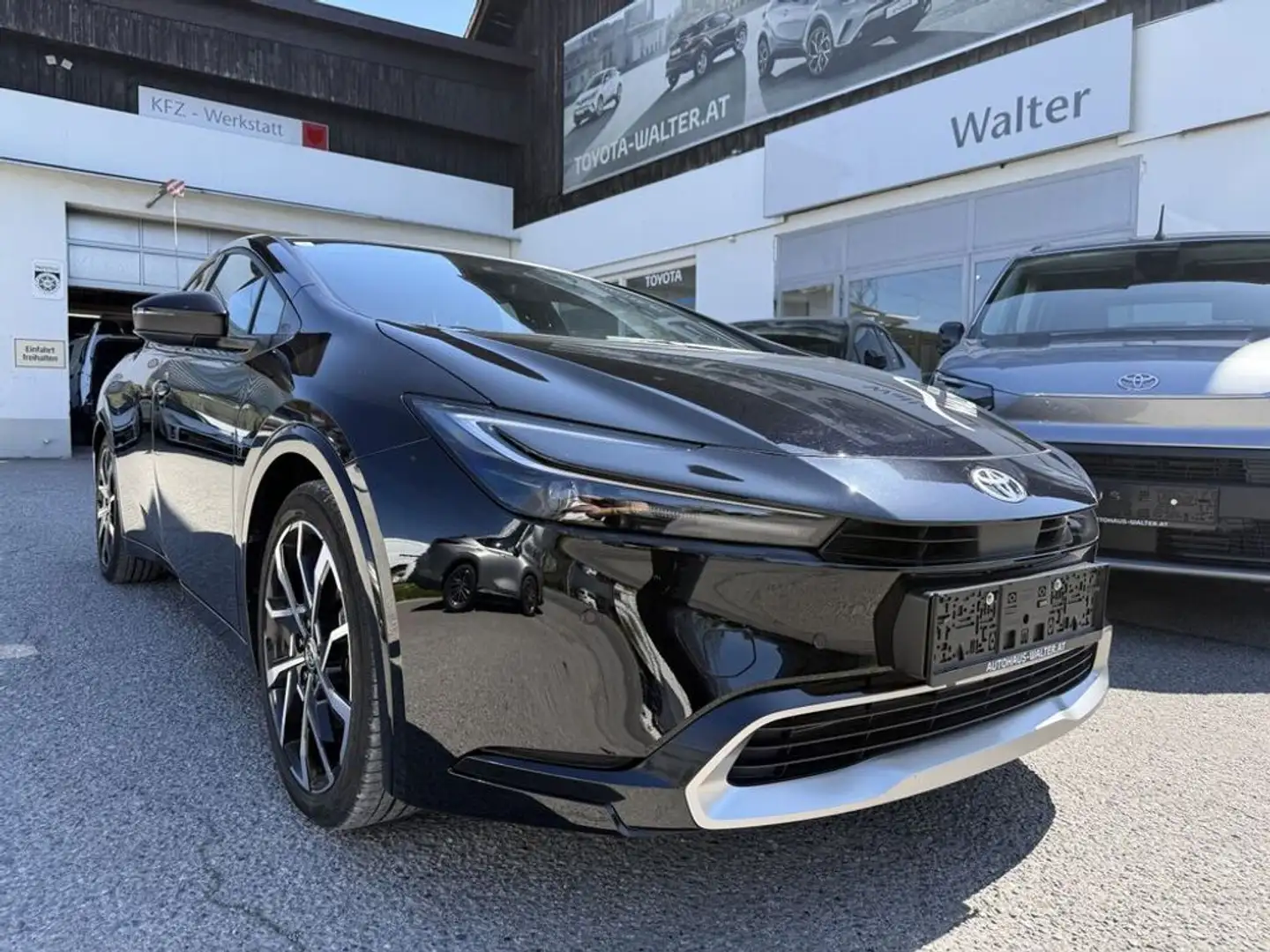 Toyota Prius Plug-In Hybrid 2,0 l Executive Noir - 2