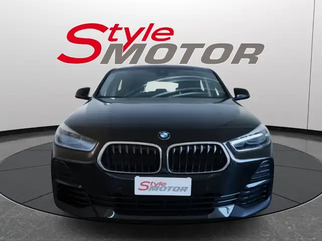 BMW X2 sDrive18d Business-X