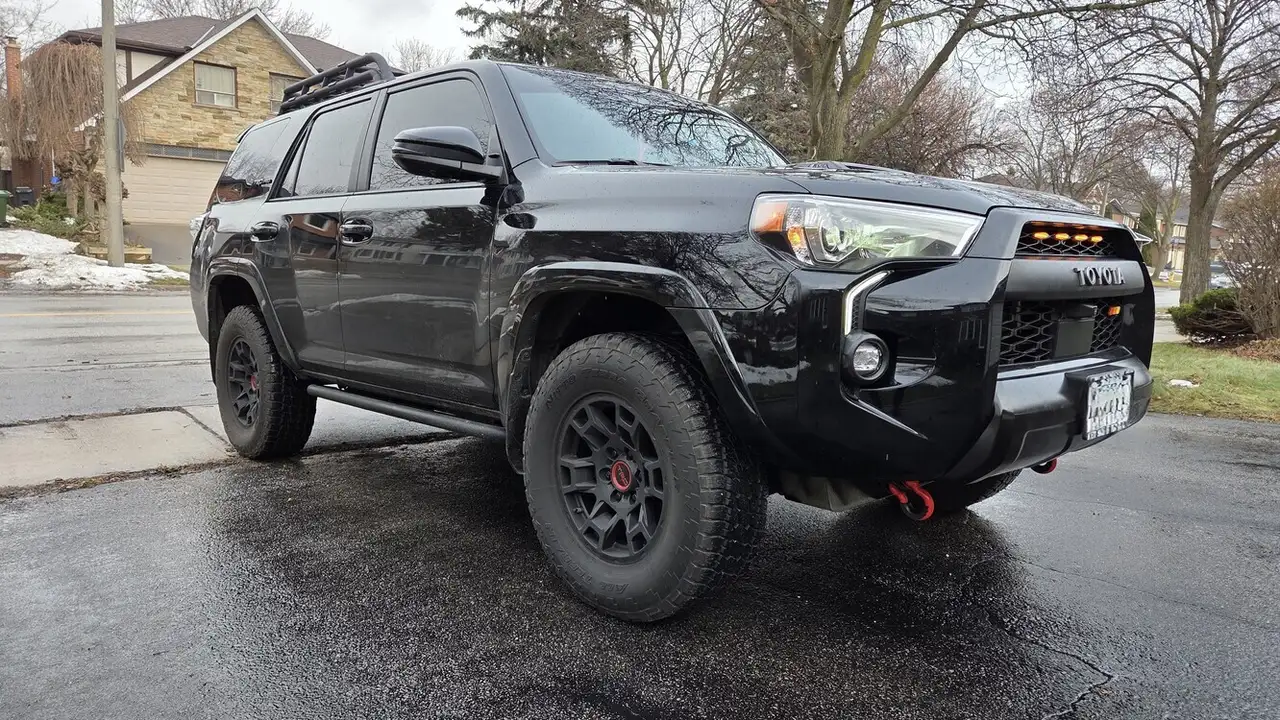 Toyota 4-Runner снимка Toyota 4-Runner