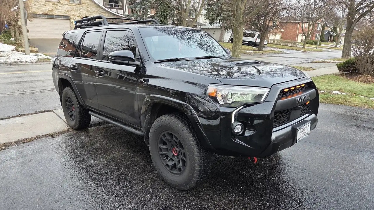 Toyota 4-Runner снимка Toyota 4-Runner