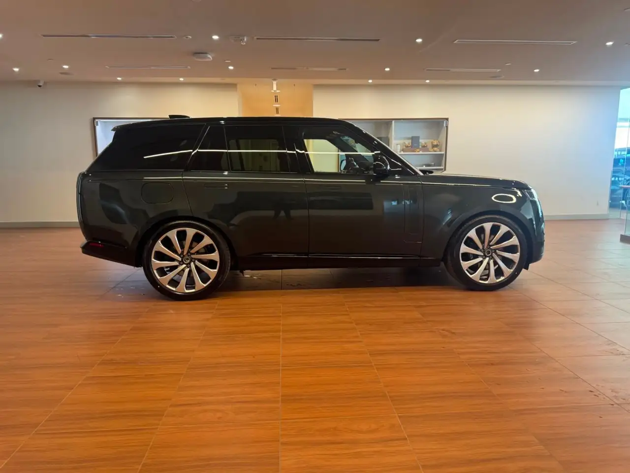 Land Rover Range Rover снимка Land Rover Range Rover
