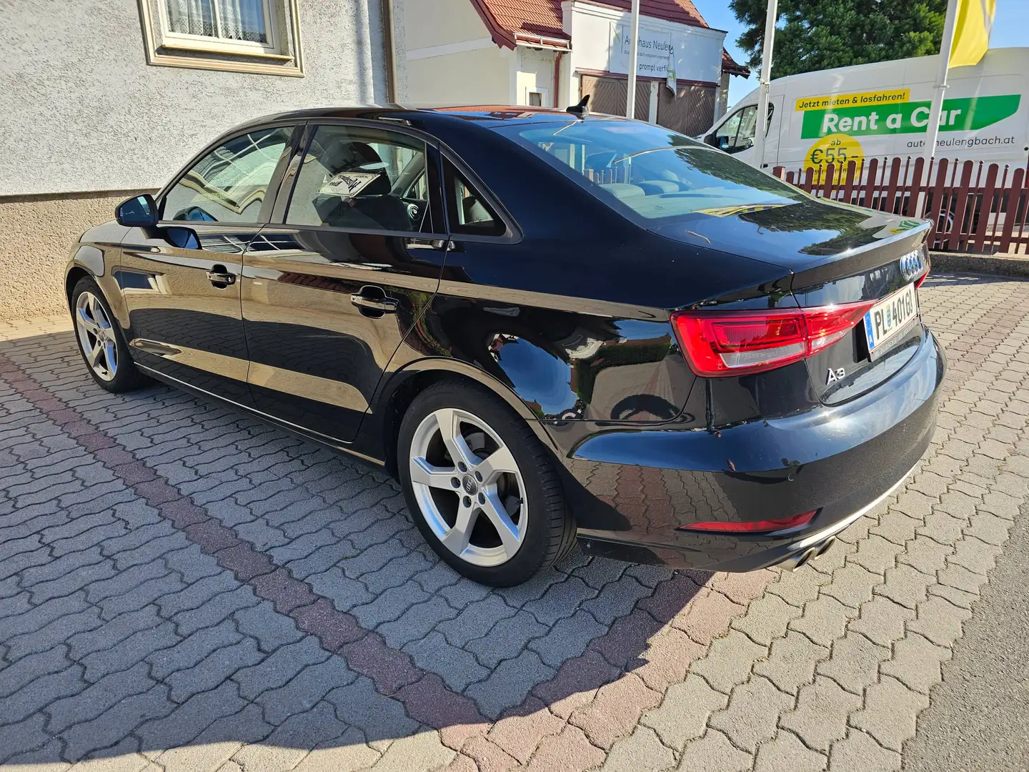 Audi A3 35 TFSI sport Schwarz - 2