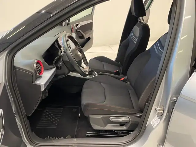 Seat Arona view 6