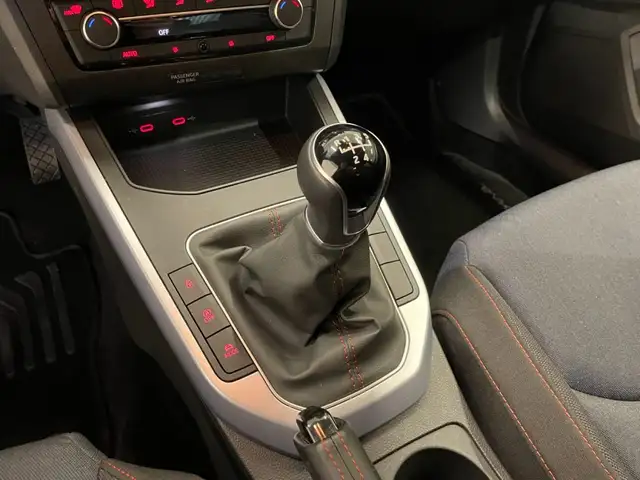 Seat Arona view 8