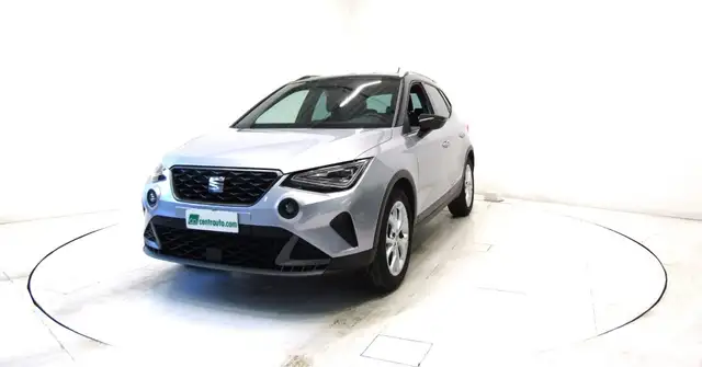Seat Arona view 3